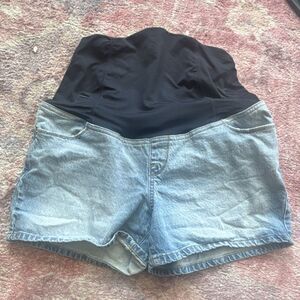 Isabel Maternity by Ingrid & Isabel Midi Denim Maternity Shorts Blue Size 6